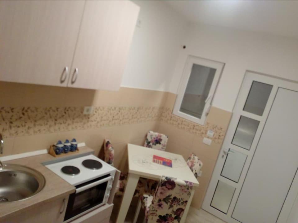 Apartmani M&V Сутоморе Экстерьер фото