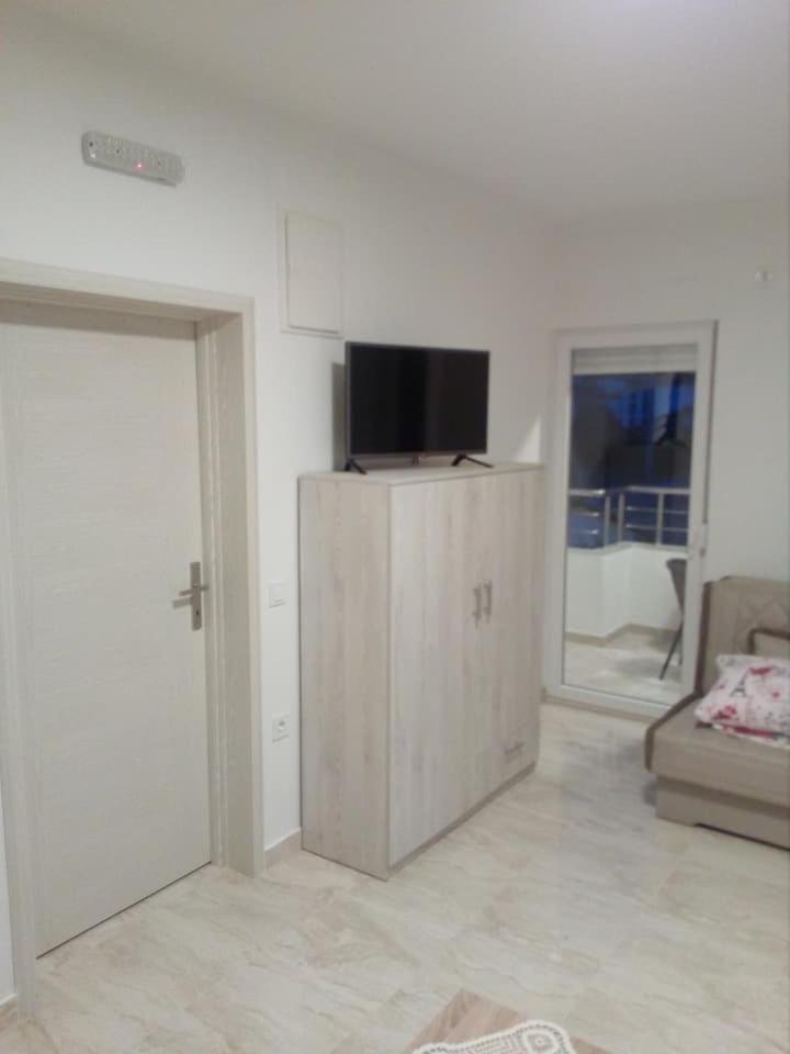 Apartmani M&V Сутоморе Экстерьер фото